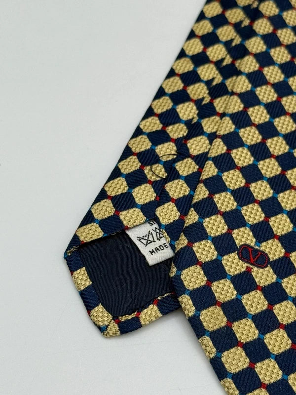 Tie Valentino