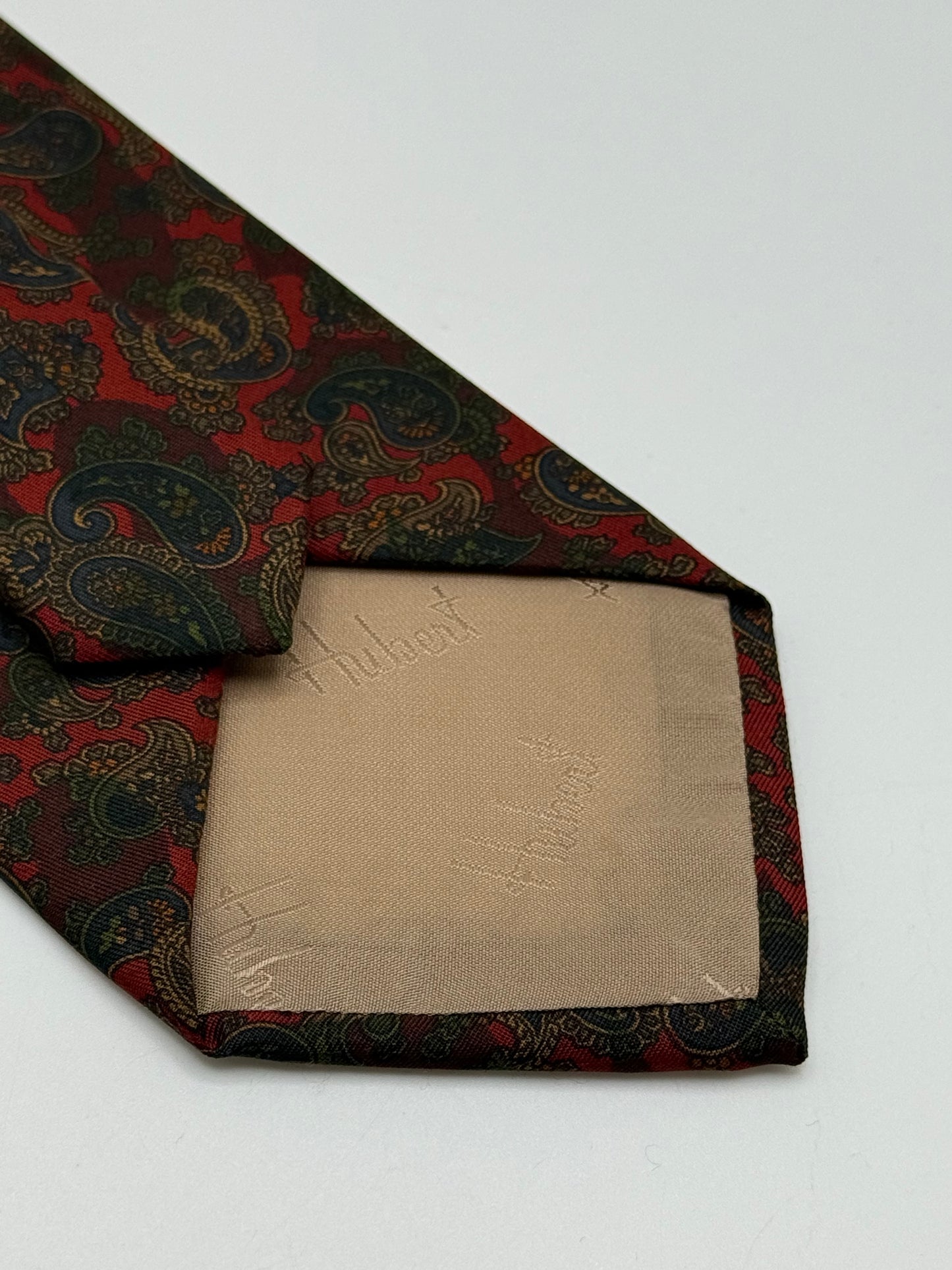 Burgundy paisley pattern silk tie