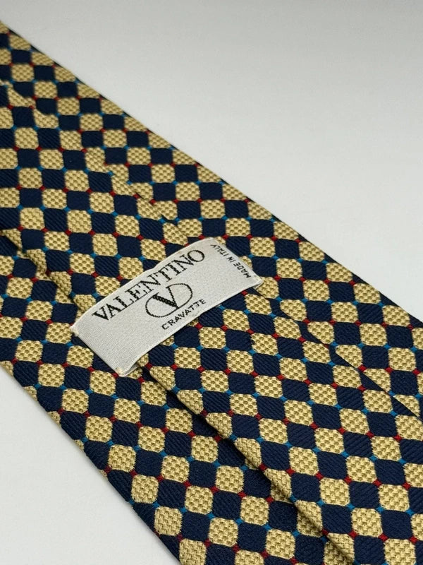 Tie Valentino