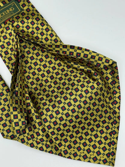 Tie Duckling