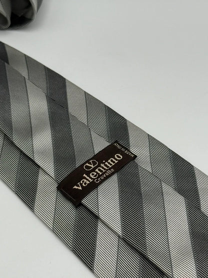 Tie Valentino