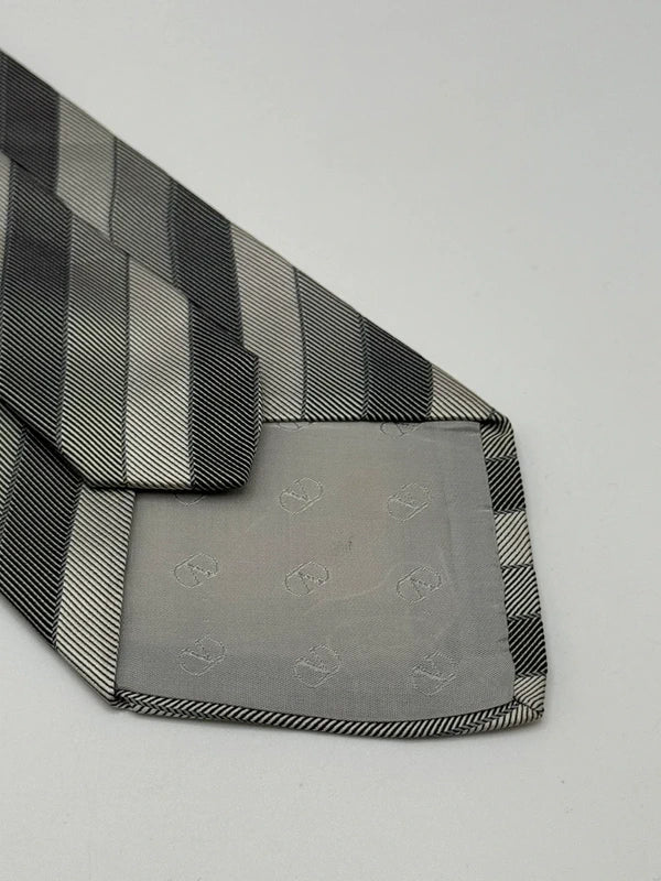 Tie Valentino