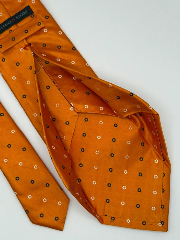 Tie Broderick & Rykken