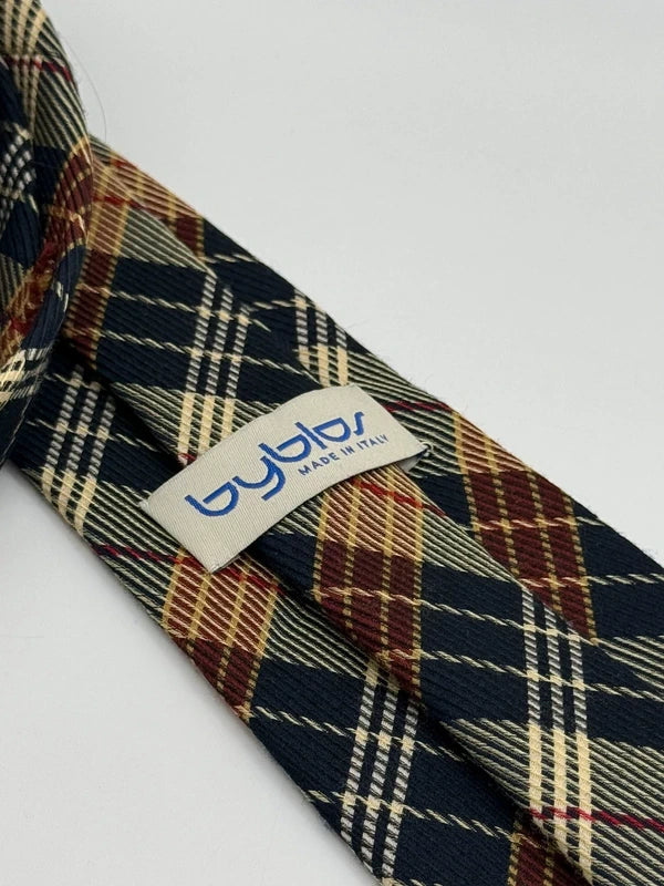 Tie Byblos