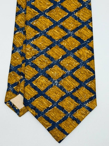 Tie Guy Laroche