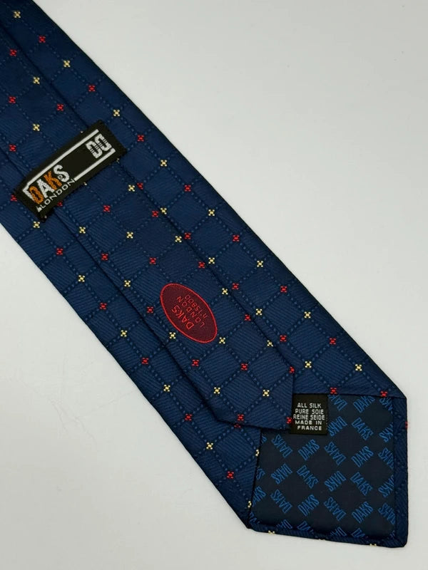 Tie Daks