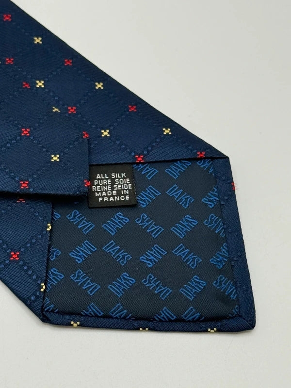 Tie Daks