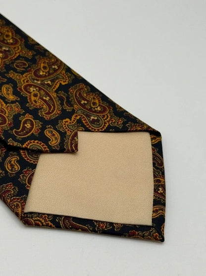 Tie Holliday & Brown