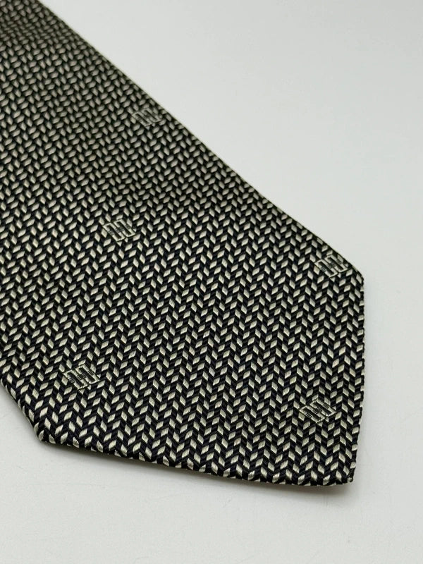 Tie Daks