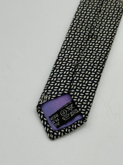 Tie Daks