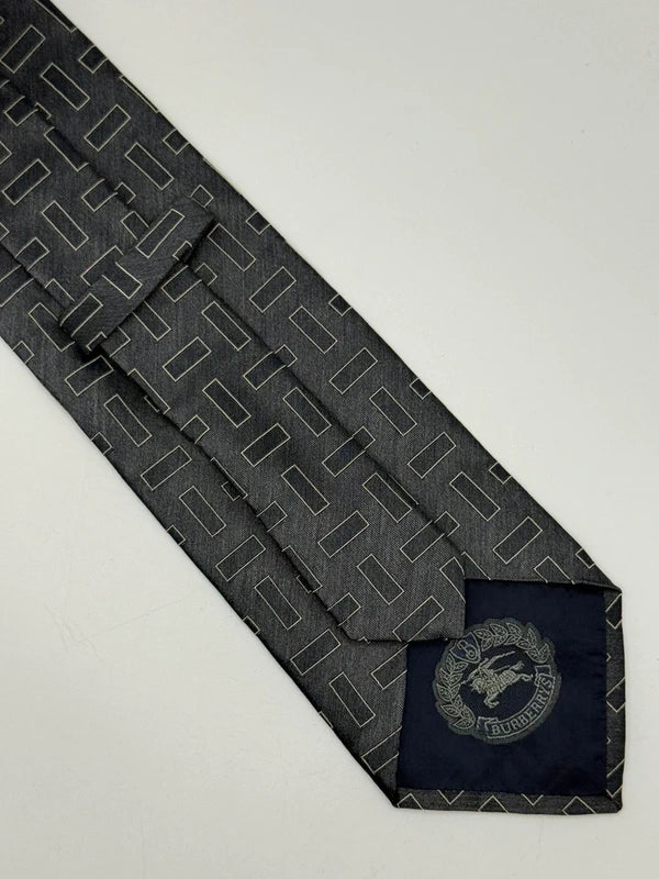 Tie Burberrys’