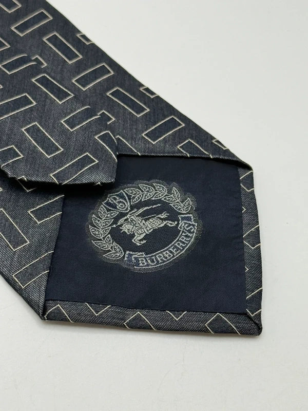 Tie Burberrys’