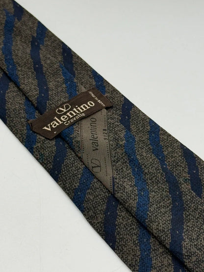 Tie Valentino