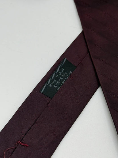 Tie Prada