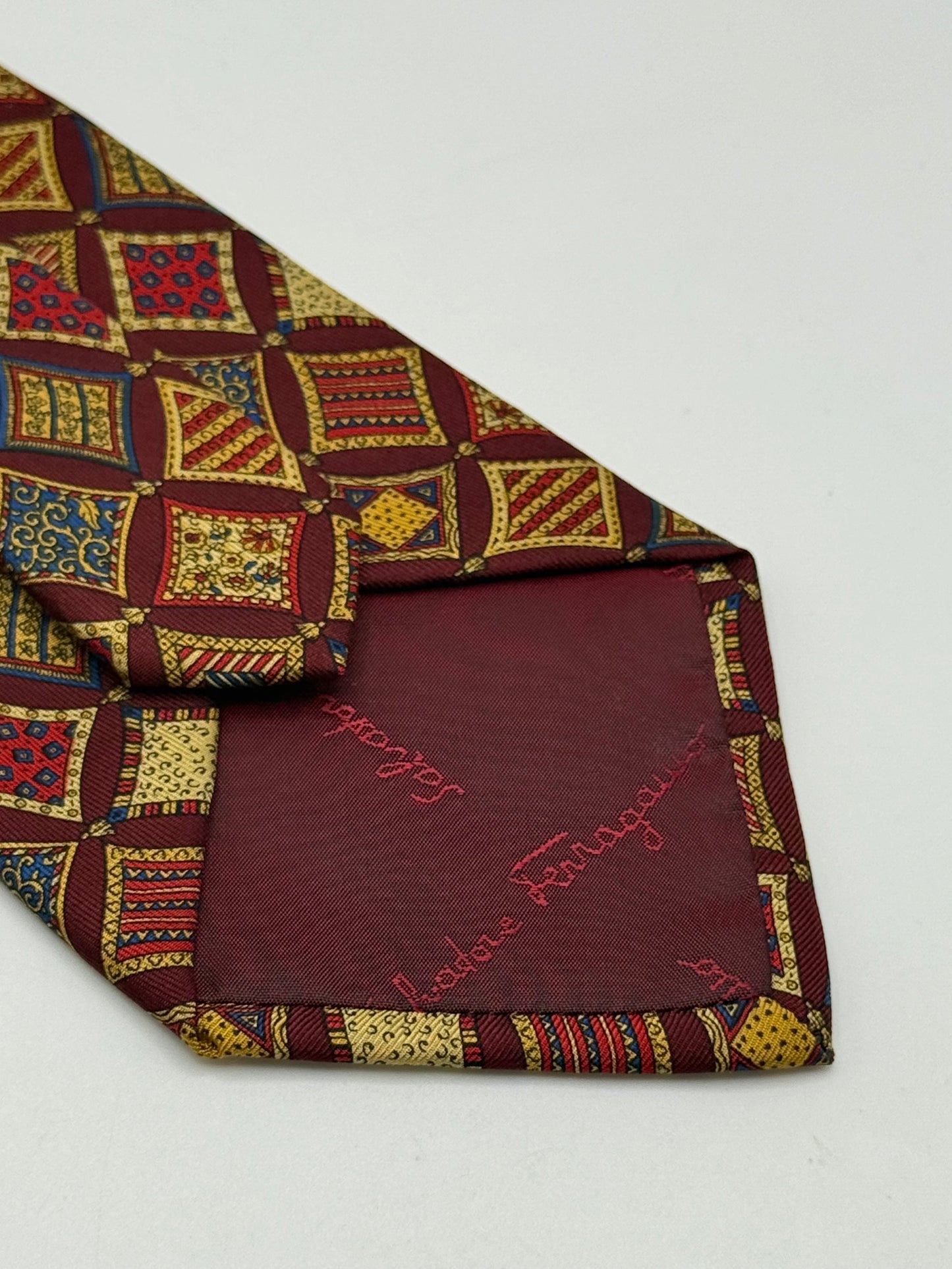 Burgundy twill silk tie