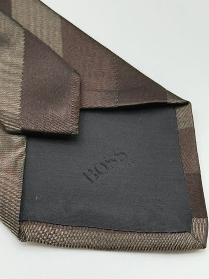 Brown slik tie
