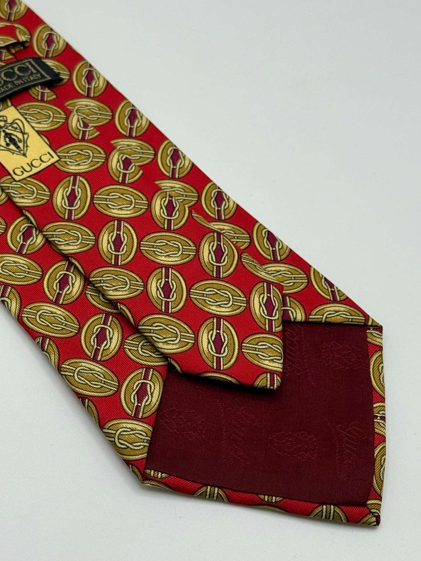 Red twill silk tie gold pattern