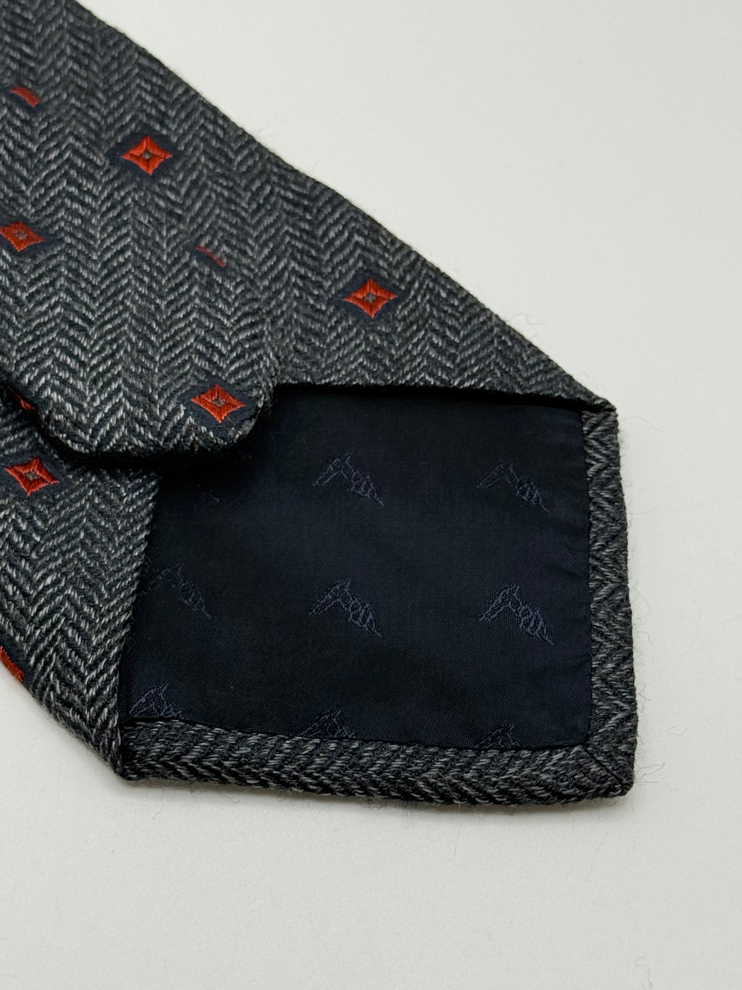 Grey silk and wool tie