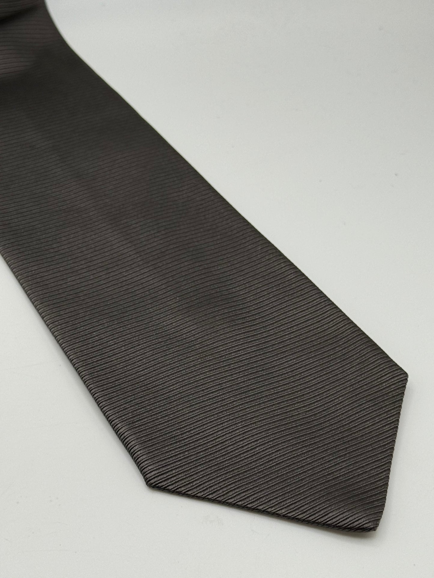 Grey jacquard silk tie