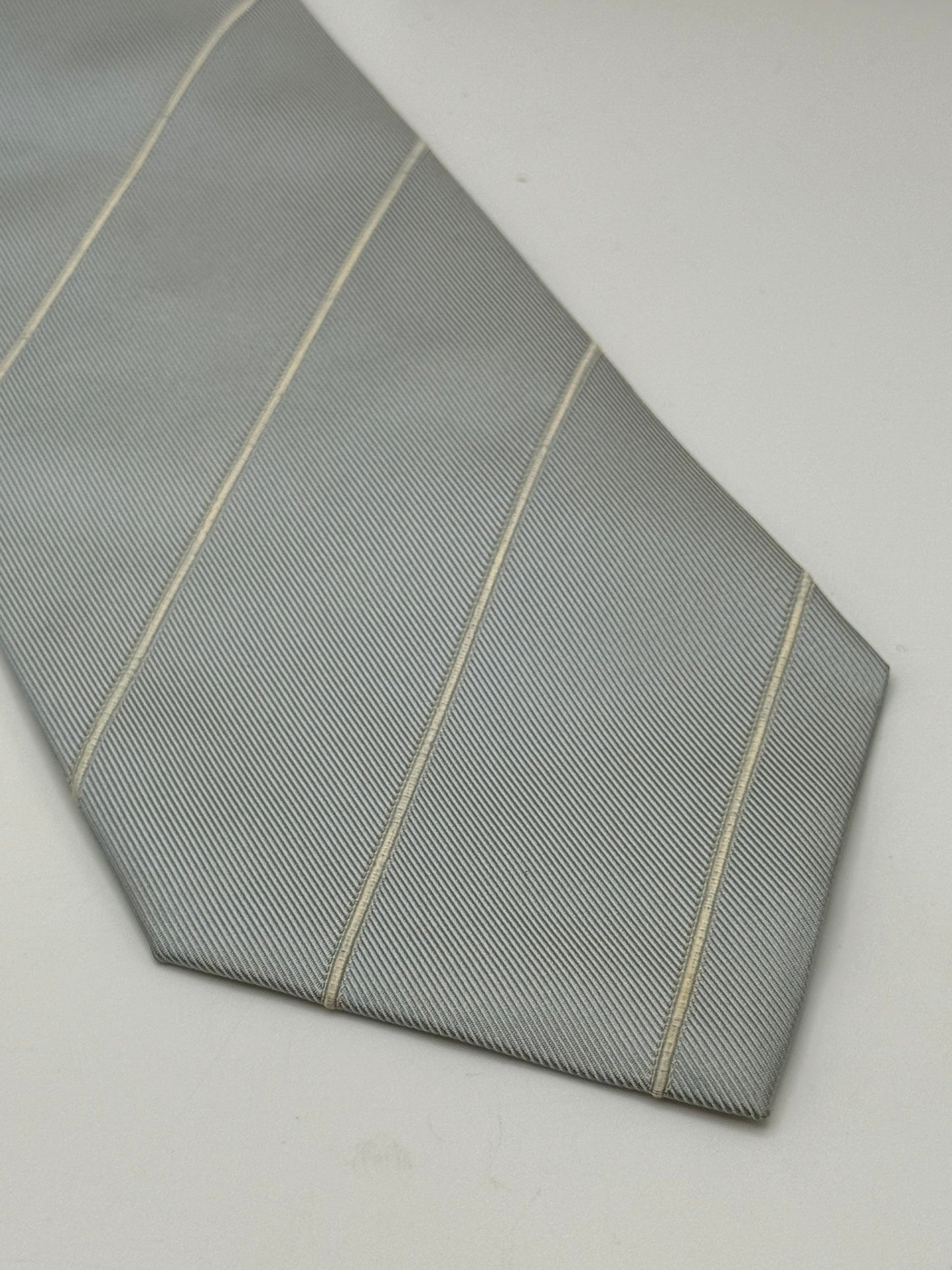 Light blue twill silk tie