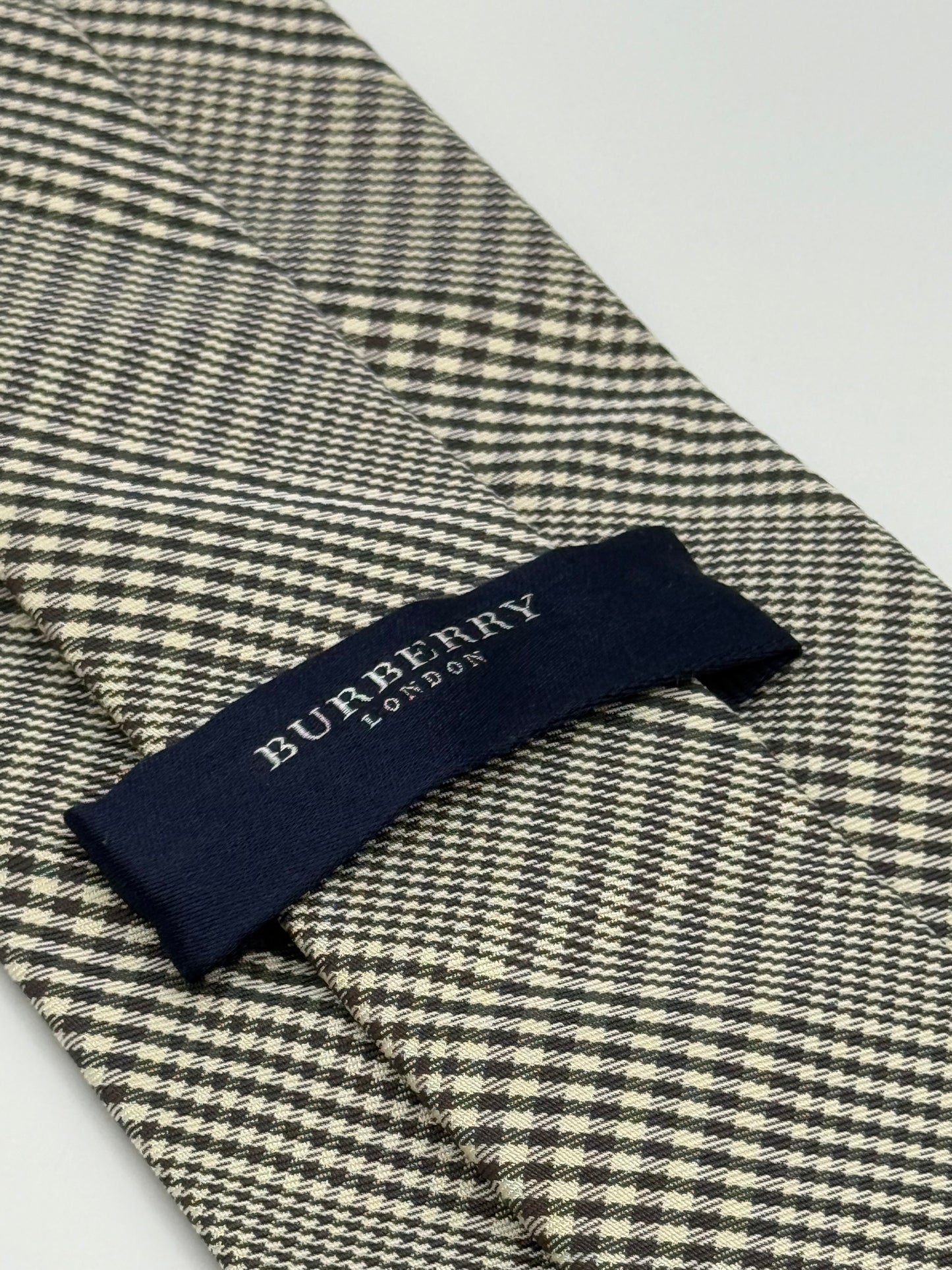 Check silk tie