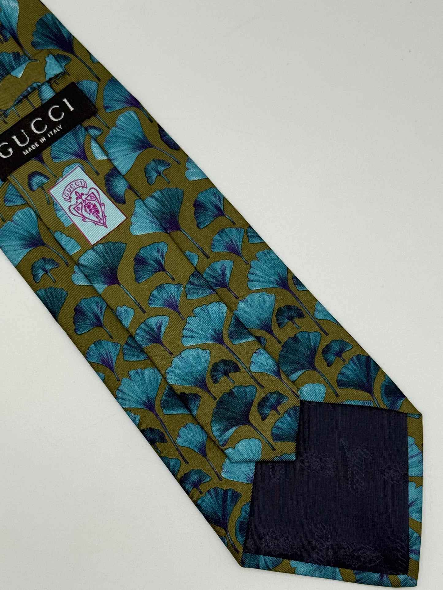 Cachi twill silk tie whit flowers pattern