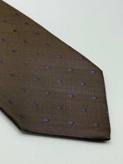 Brown silk tie whit small geometric parttern