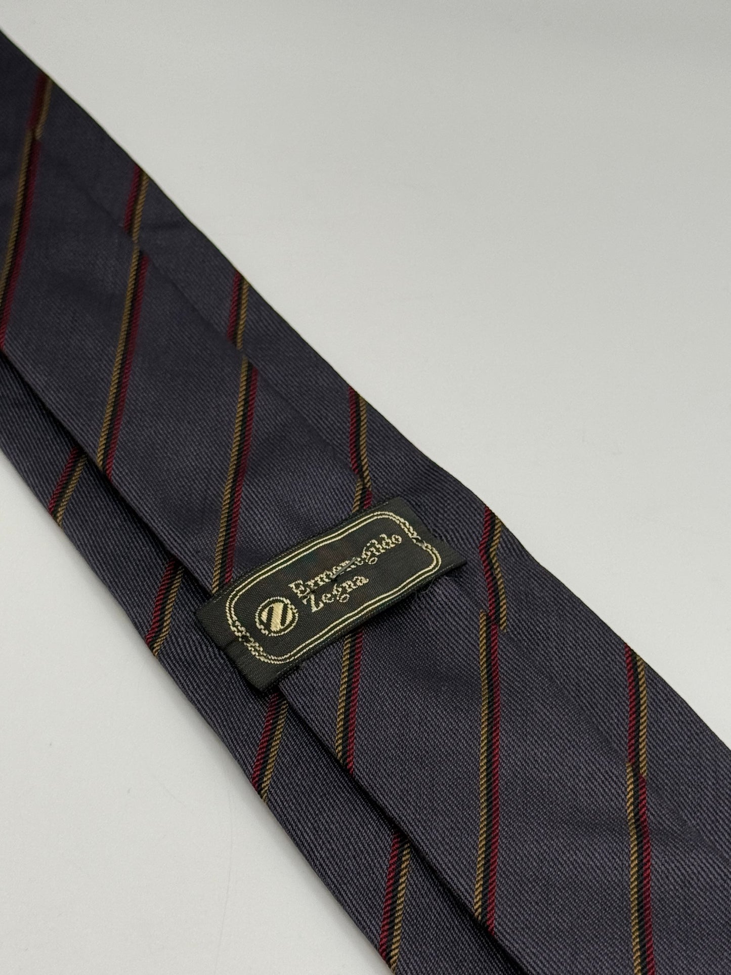 Grey silk tie