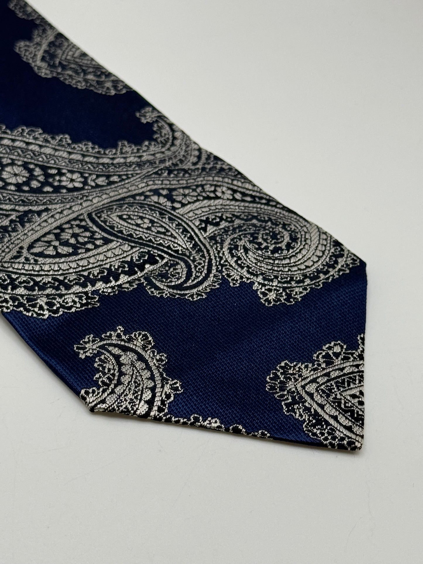Blue paisley silk tie
