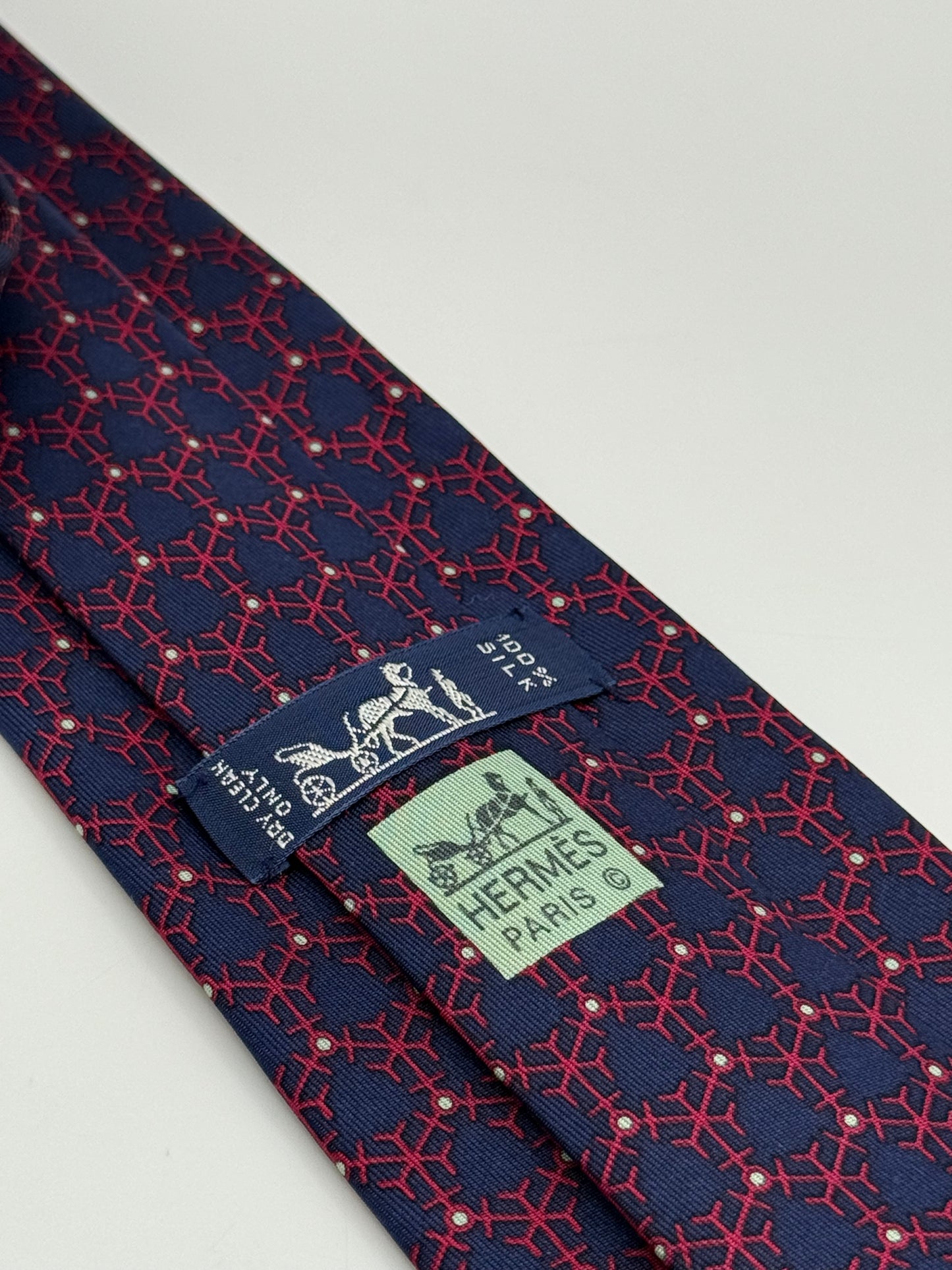 Dark blue twill silk tie