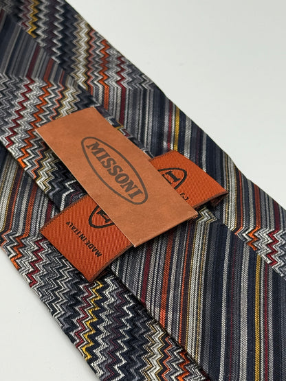 Jacquard silk tie whit stripes