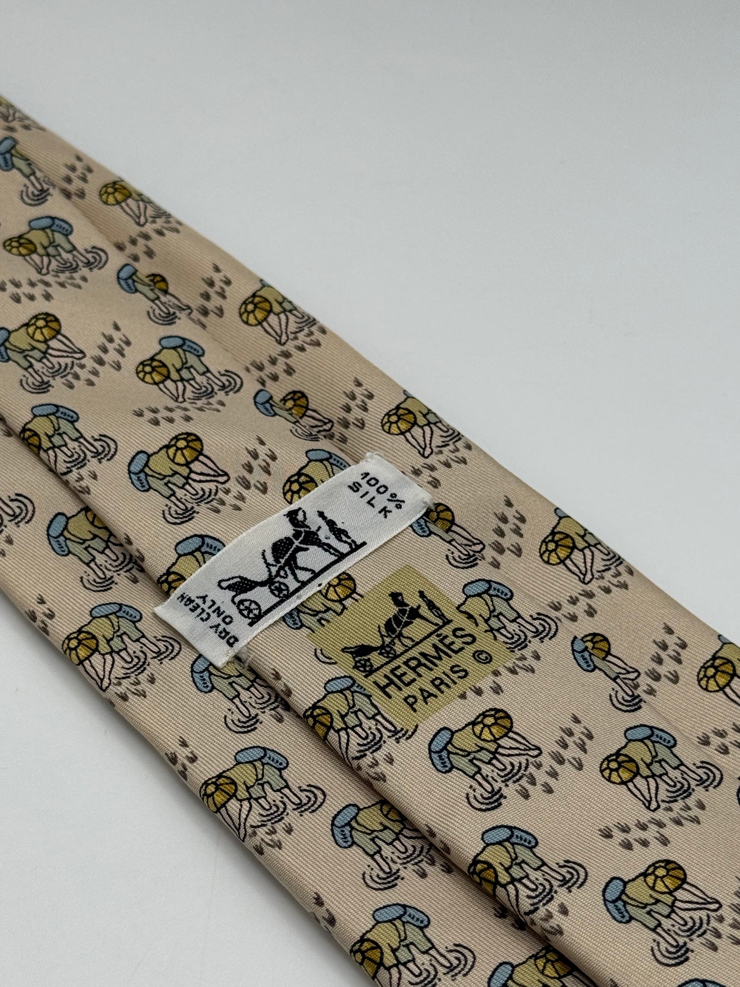 Beige Hermes silk tie